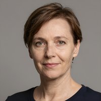 Профессиональный портрет русского бизнесмена, уверенный взгляд, доверие, онлайн-торговля, ЮрПортал Онлайн.